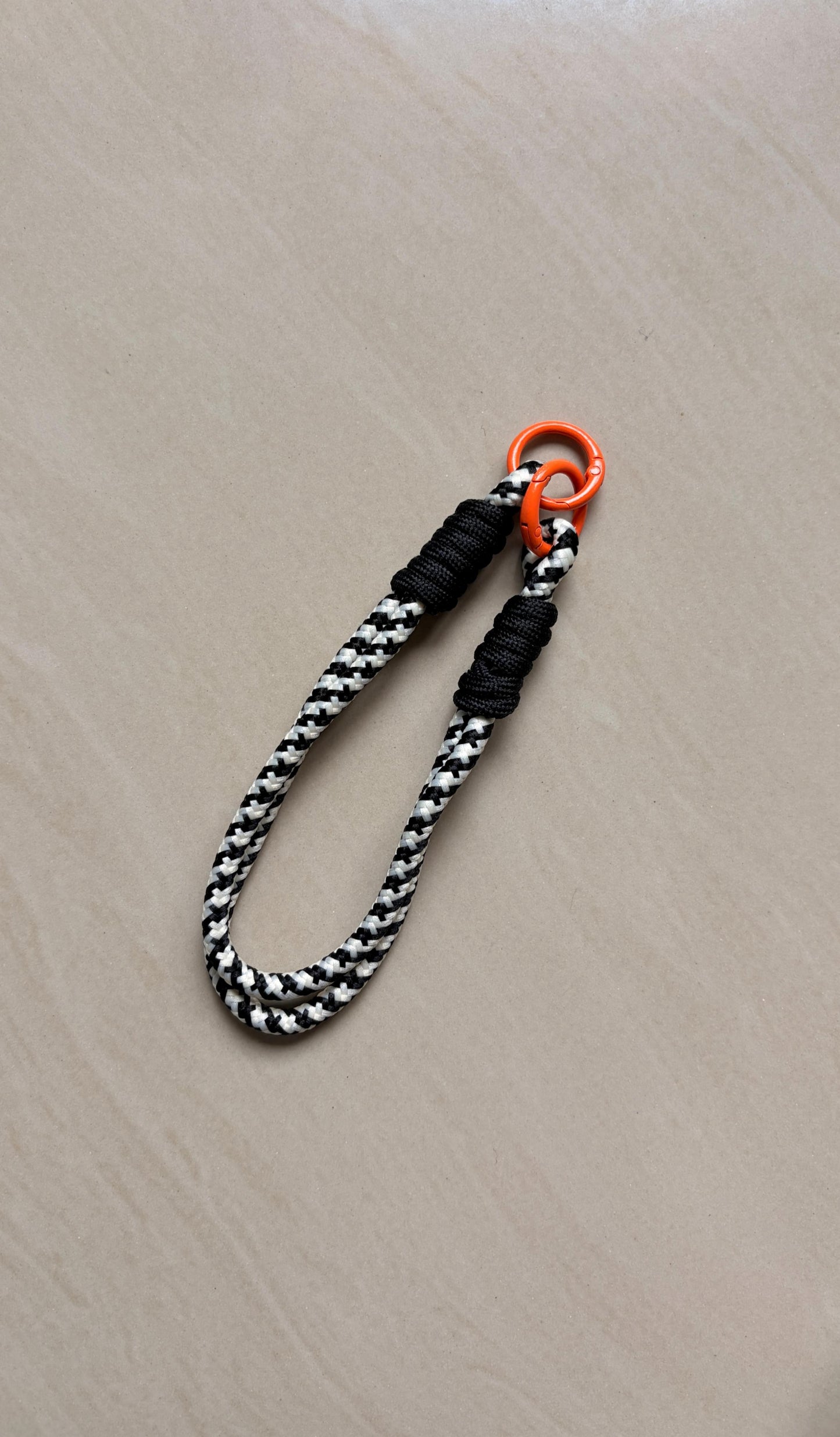 Anti-drop White Checkered Phone Lanyard