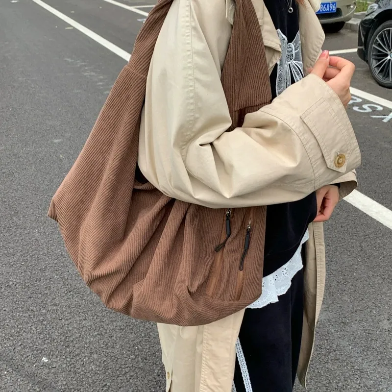 Corduroy square shoulder bag