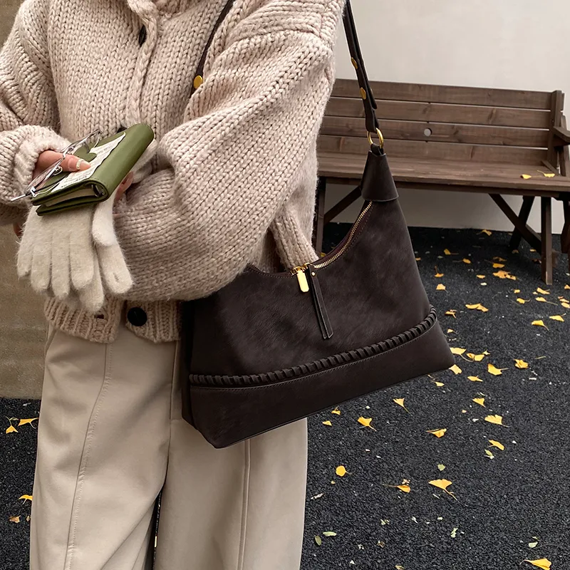 Clean minimal women Shoulder bag
