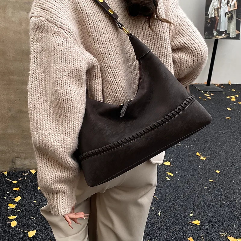 Clean minimal women Shoulder bag