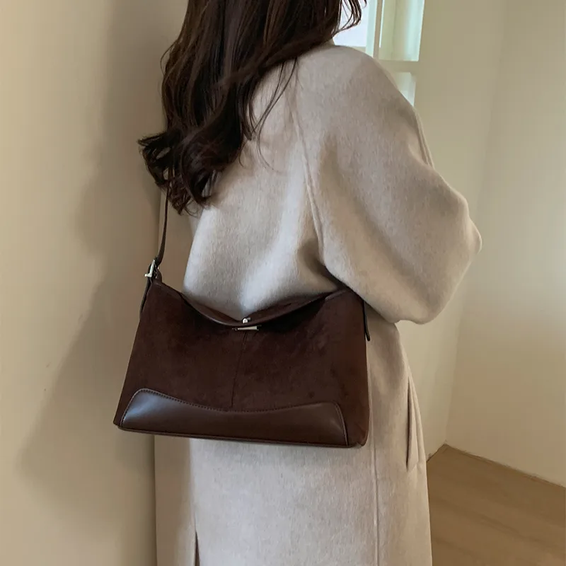 Old money women shoulder bag
