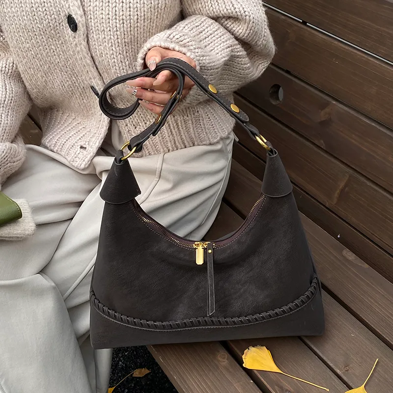 Clean minimal women Shoulder bag