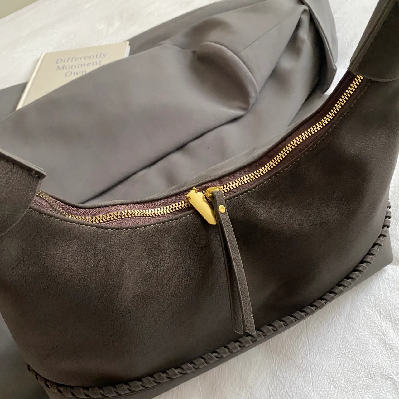 Clean minimal women Shoulder bag