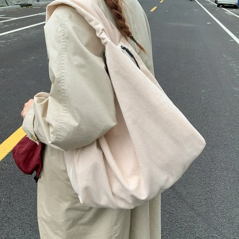 Corduroy square shoulder bag
